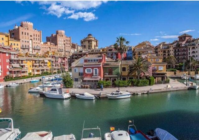 Valencia Beach Room With Private Bathroom Coliving Port Saplaya Exteriör bild
